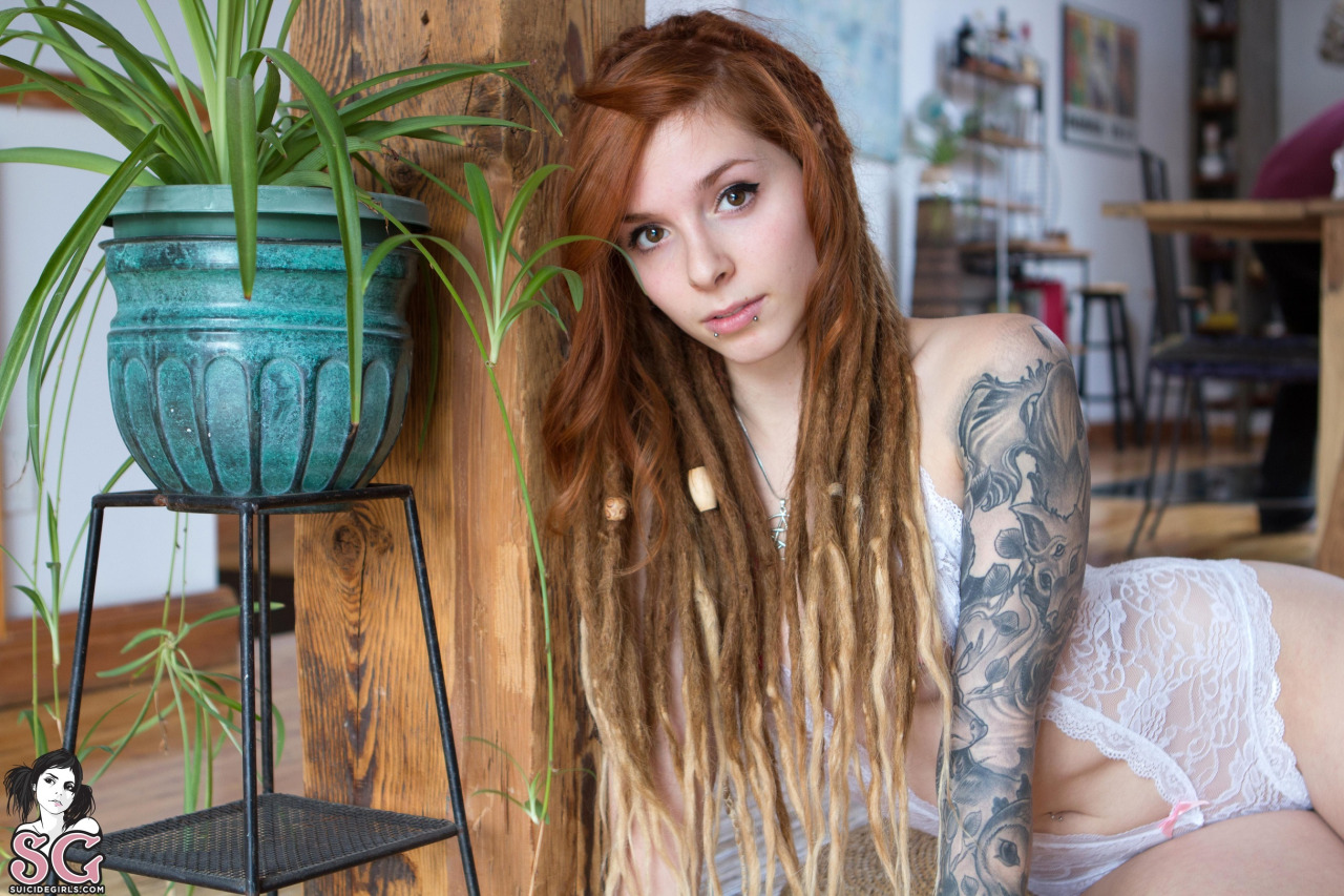 Hot nude girl with dreads compilation