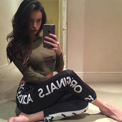 [Image: lauren-loretta.jpg?w=400&amp;h=600]