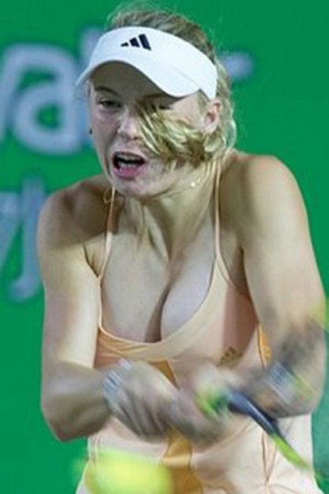 Slut gets naked after playing tennis