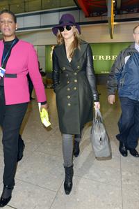 Jennifer Lawrence - Hot hat and glasses at Heathrow Airport in London (08.02.2013) 