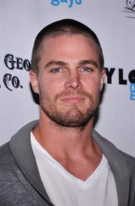 Stephen Amell