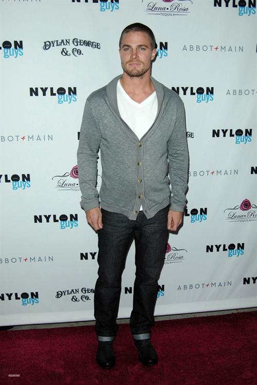 Stephen Amell