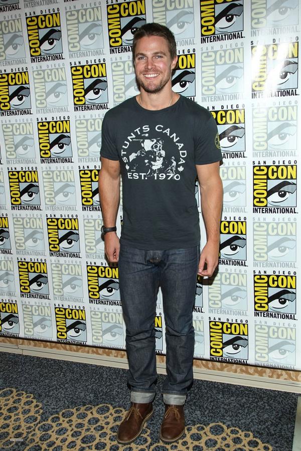 Stephen Amell