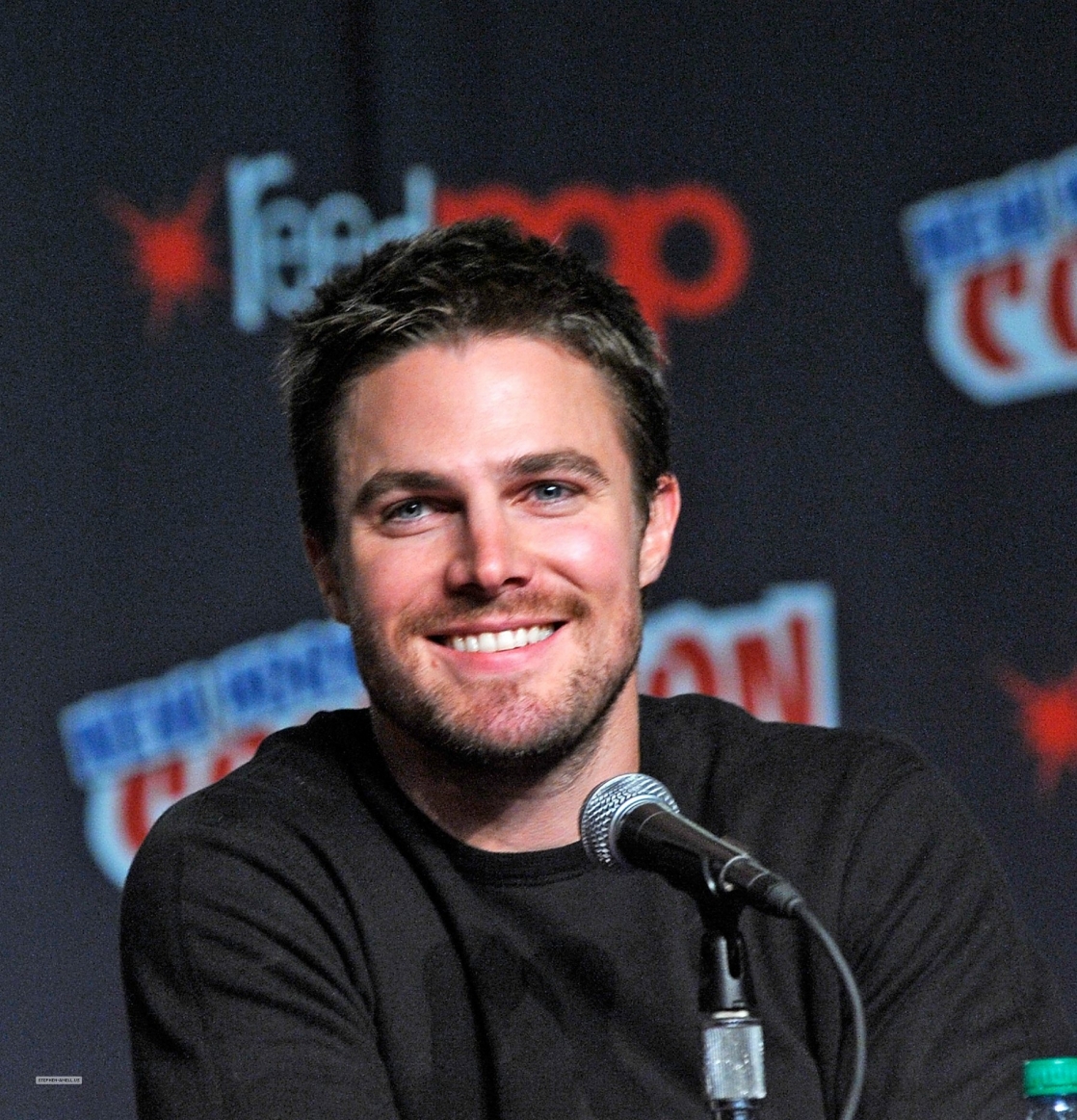 Stephen Amell