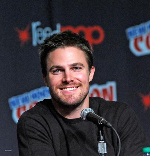 Stephen Amell