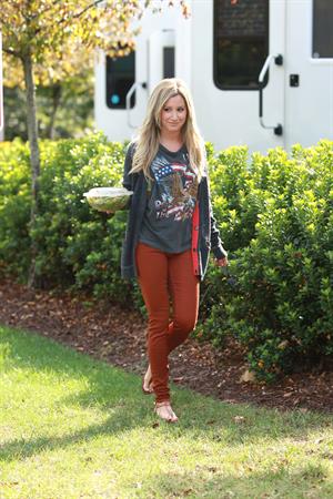 Ashley Tisdale on a lunch break while shooting Scary Movie 5 10/2/12