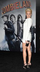 Amber Heard attends the premiere of the film Zombie Land in Los Angeles 