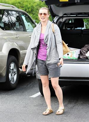 Amy Smart at Bristol Farms in Beverly Hills on July 6, 2010