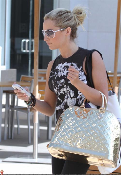 Ashley Tisdale