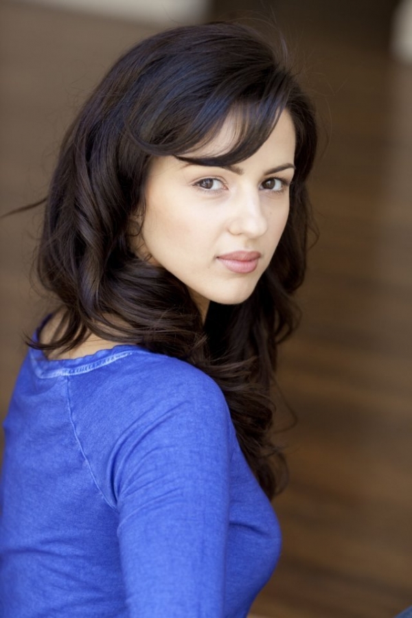 Annet Mahendru Pictures