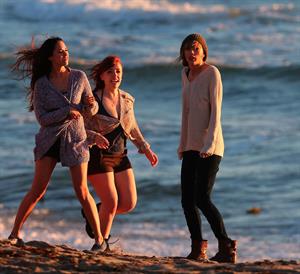 Taylor Swift filming a music video in Malibu 2/11/13 