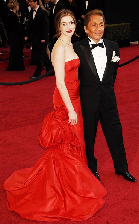 Anne Hathaway Pictures Anne Hathaway 83rd annual Academy Awards in Hollywood on February 27, 2011