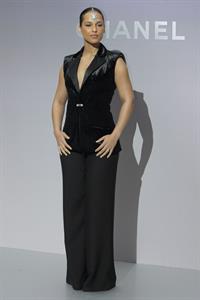 Alicia Keys attends Chanel Ready to Wear Fall Winter 2012 and Fashion House presentation on March 6, 2012