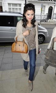 Selena Gomez leaving the Spaghetti House in London on July 6, 2011 