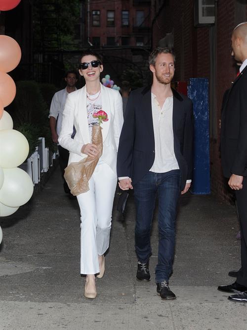 Anne Hathaway Pictures Anne Hathaway Stella McCartney Spring 2012 Presentation Dinner on June 11, 2012