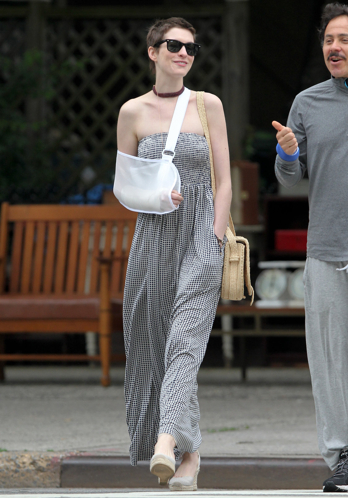 Anne Hathaway out for lunch in Brooklyn New York City on May 30, 2012