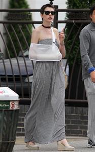 Anne Hathaway out for lunch in Brooklyn New York City on May 30, 2012