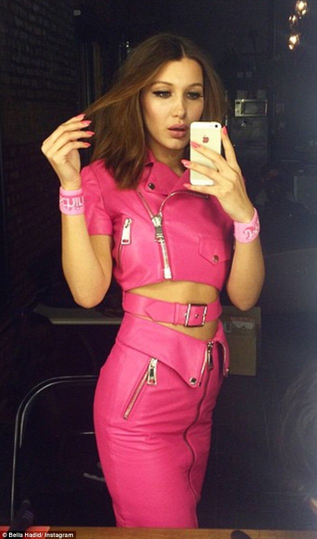 Bella Hadid taking a selfie