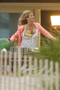 Kate Upton on the set of 'The Other Woman' in NY on June 6, 2013