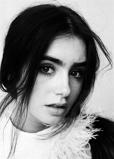 Lily Collins