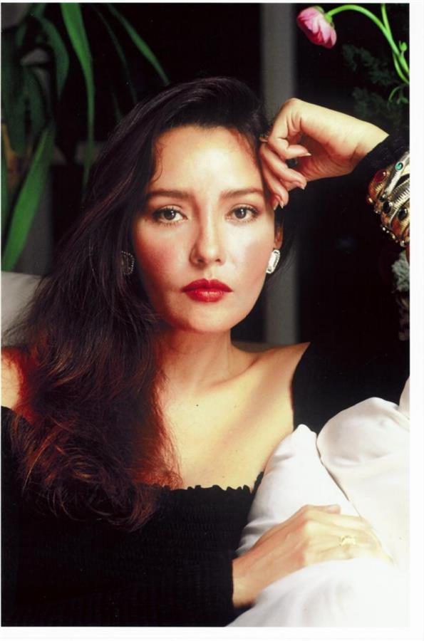 Barbara Carrera