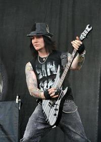 Synyster Gates