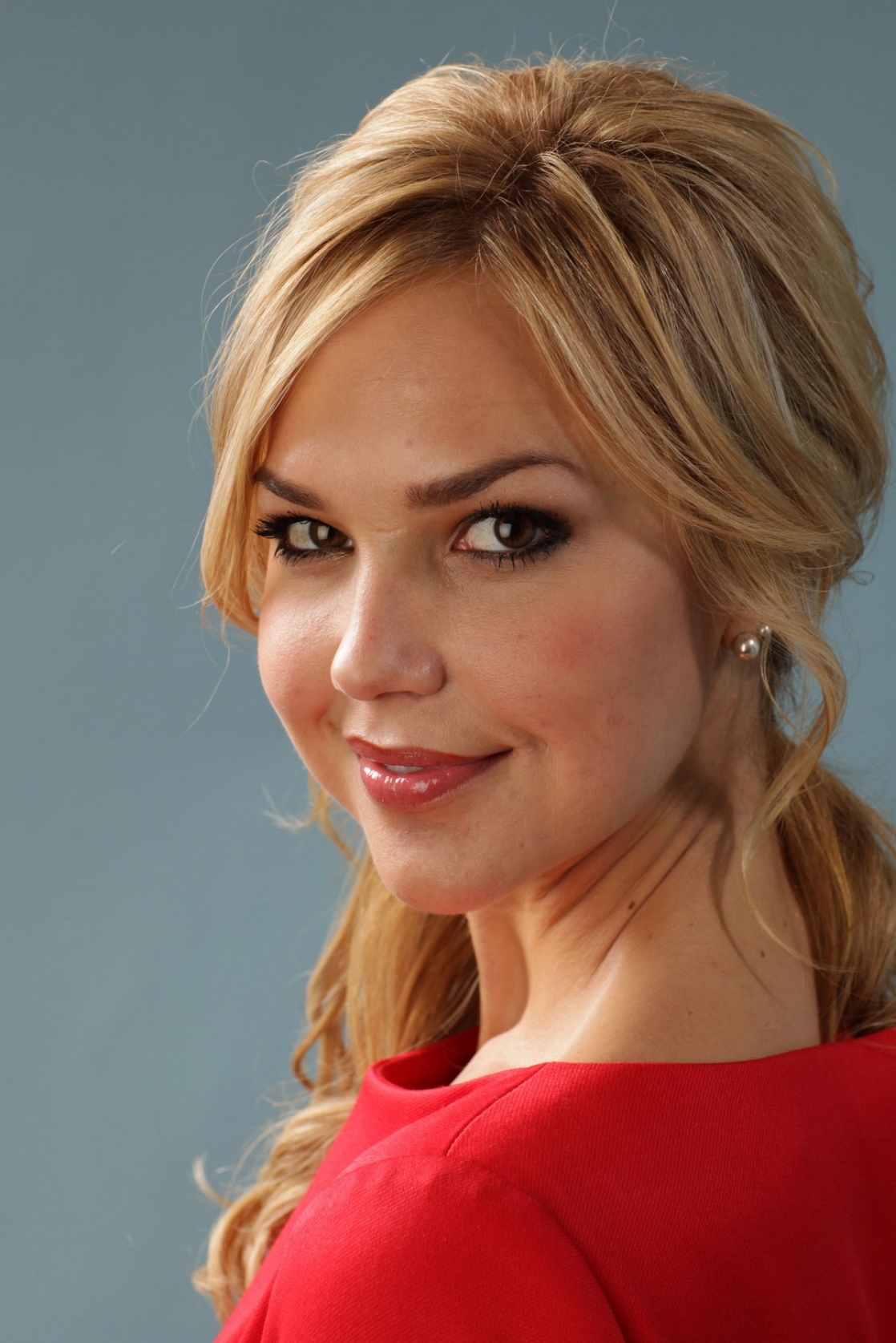Arielle Kebbel