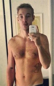 Diplo taking a selfie