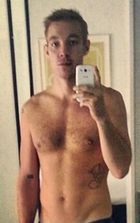 Diplo taking a selfie