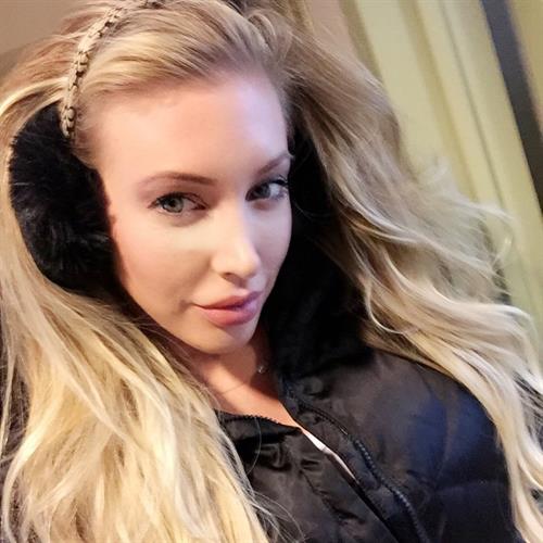 Samantha Saint
