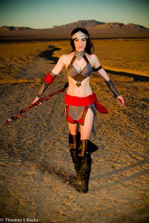 Lyz Brickley - Diablo 3 Wizard Cosplay