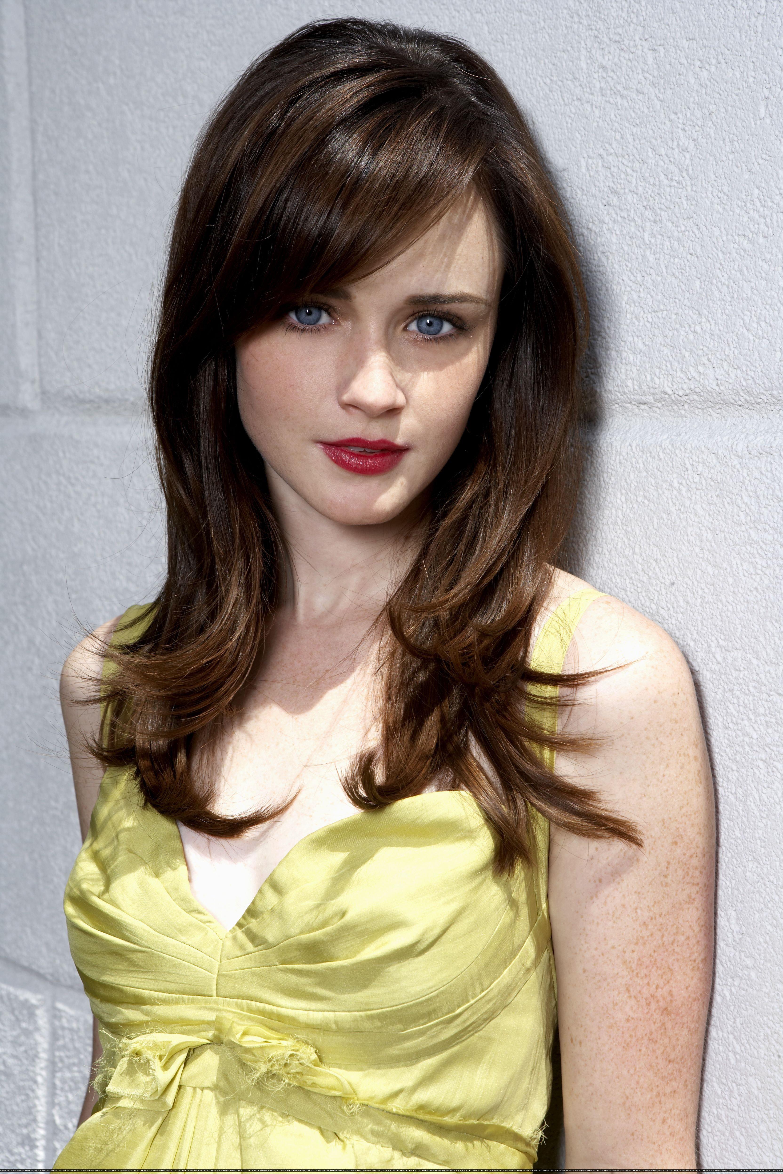 Alexis Bledel Pictures