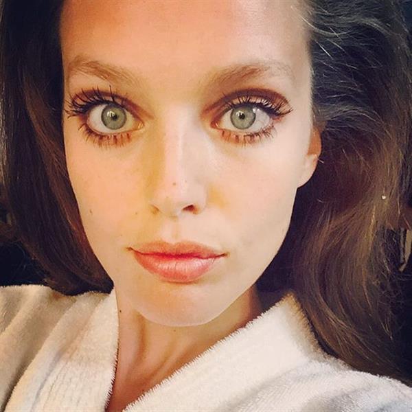 Emily DiDonato taking a selfie