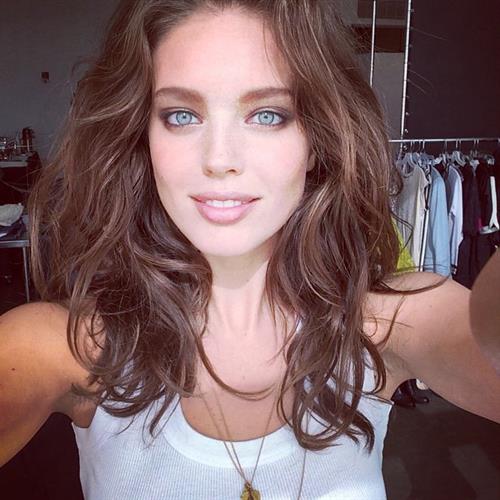 Emily DiDonato taking a selfie