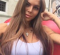 Viktoria Odintsova taking a selfie