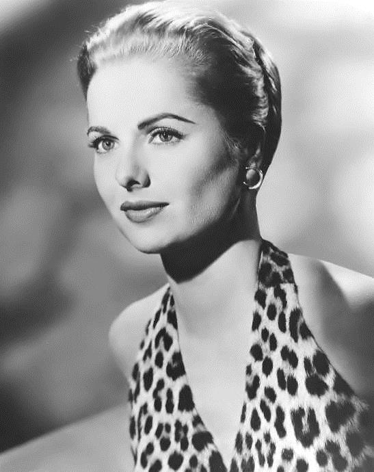 Martha Hyer