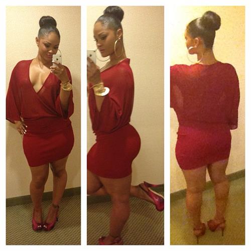 Maliah Michel taking a selfie