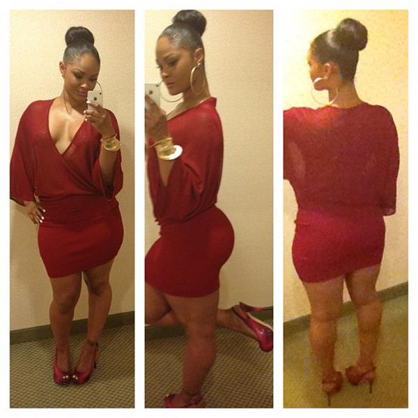 Maliah Michel taking a selfie