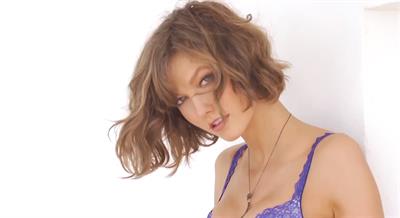 Karlie Kloss in lingerie