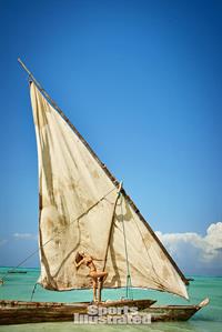 Nina Agdal - Sports Illustrated Swimsuit 2016