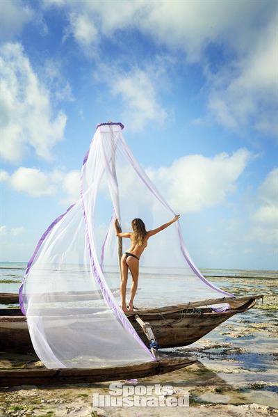 Chrissy Teigen - Sports Illustrated Swimsuit 2016