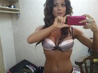 Missy Robinson in lingerie taking a selfie