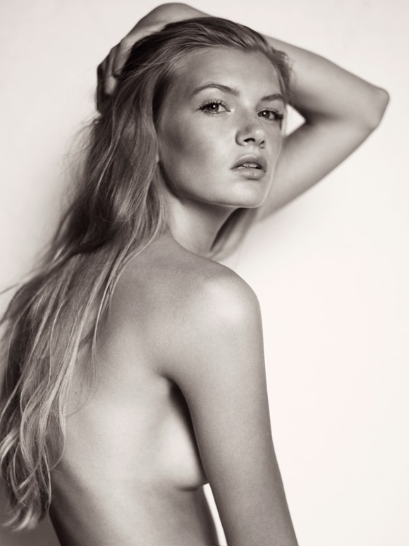 Kloss photos karlie nude Cristina Buccino
