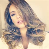 Kelly Brook taking a selfie