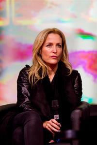 Gillian Anderson