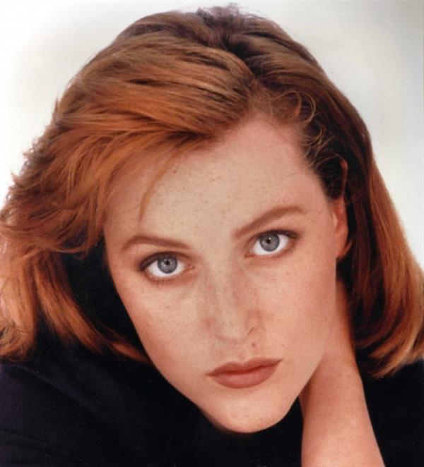 Gillian Anderson