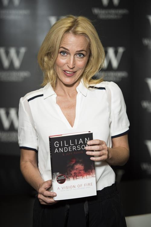 Gillian Anderson
