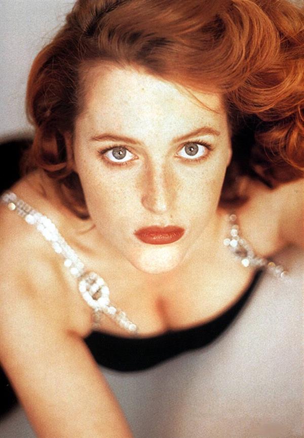 Gillian Anderson