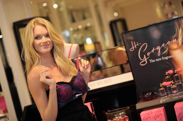 Lindsay Ellingson