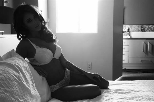Tianna Gregory in lingerie